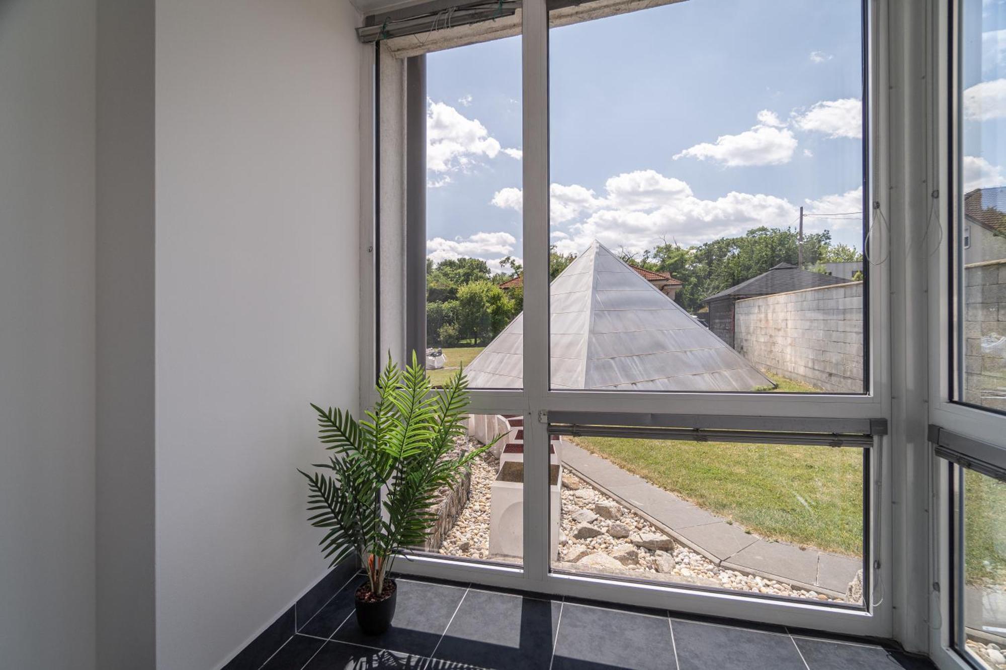 By Pyramid - Michal * Pressburg